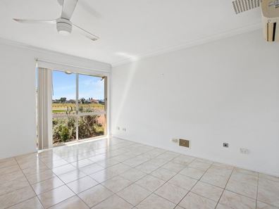 9/51 Laguardia Loop, Port Kennedy WA 6172
