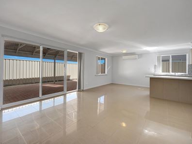 9/11 Fletcher Street, Port Denison WA 6525