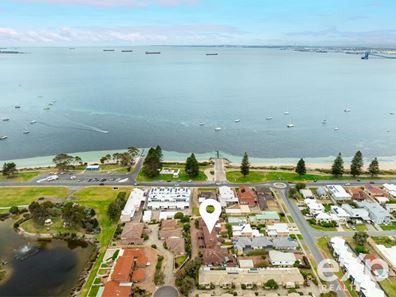 4/33 Fletcher Street, Rockingham WA 6168