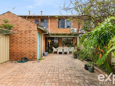 4/33 Fletcher Street, Rockingham WA 6168