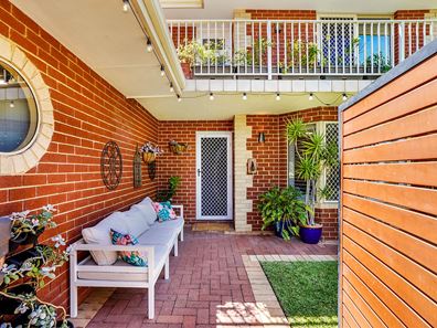 1/14 Birdwood Street, Innaloo WA 6018