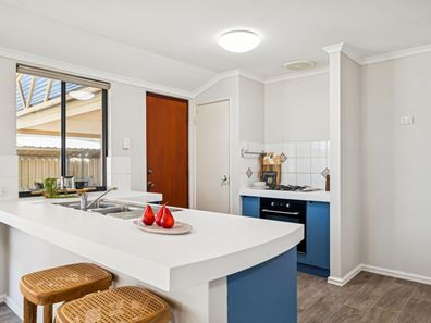 14 Pulford Close, Huntingdale WA 6110