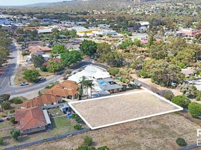 9 Arnott Court, Kelmscott WA 6111