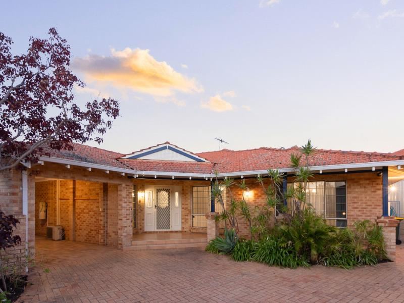 9B Duffield Grove, Carine WA 6020