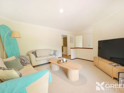15 Ocean Place, Waikiki WA 6169