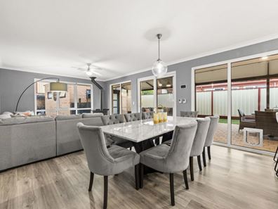 35 Melfort Circle, Kinross WA 6028