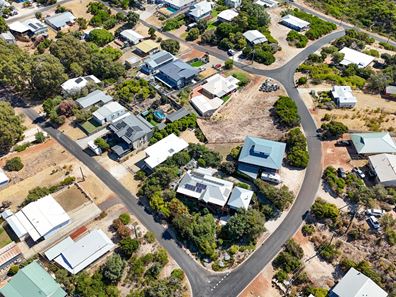 11 Lake View Road, Preston Beach WA 6215