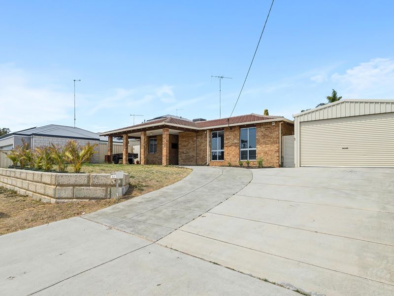 61 OXLEY AVENUE, Padbury