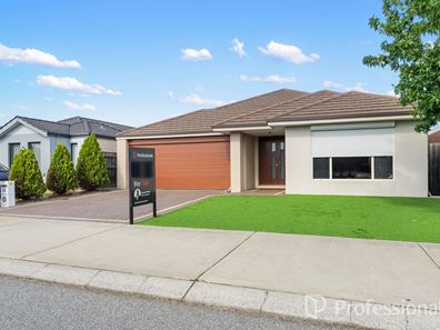 13 Moonstone Parkway, Wellard WA 6170