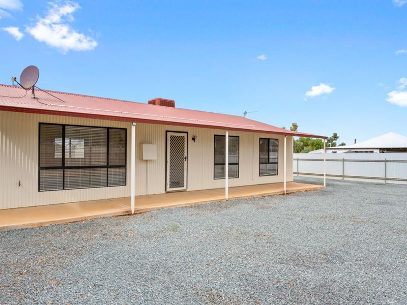 79 Bayley Street, Coolgardie WA 6429