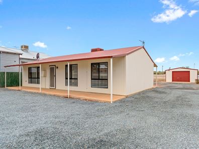 79 Bayley Street, Coolgardie WA 6429