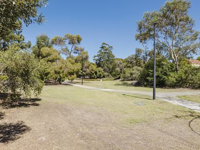 12 Juniper Place, Ballajura WA 6066