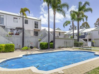 24/2 Waterway Court, Churchlands WA 6018
