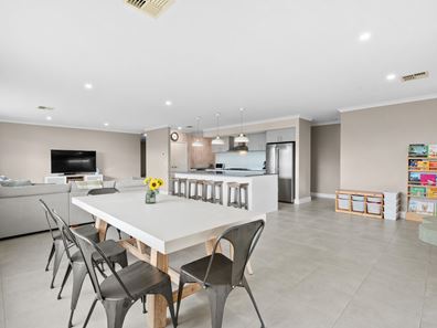 4 Cassinia Street, Baldivis WA 6171