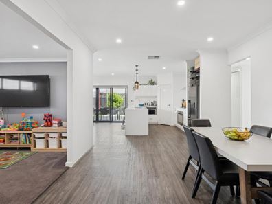 48 Echidna Street, Banksia Grove WA 6031