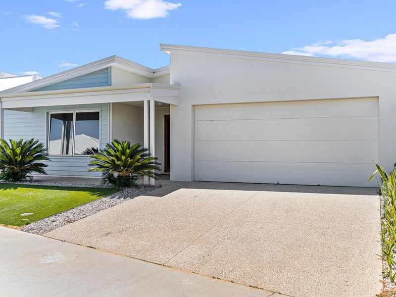 4 Lauderdale Road, Madora Bay WA 6210