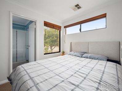 67 Warrilow Loop, Canning Vale WA 6155