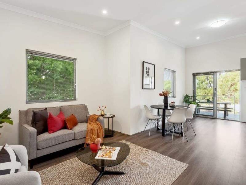 4/17 Sussex Street, Nollamara