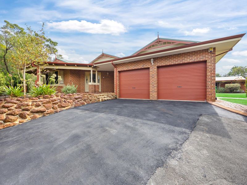 4 Talia Court, Leschenault WA 6233
