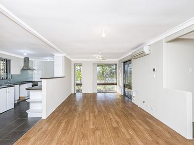 4 Forest Court, Armadale WA 6112