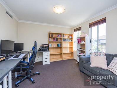 16 Cherokee Green, Clarkson WA 6030