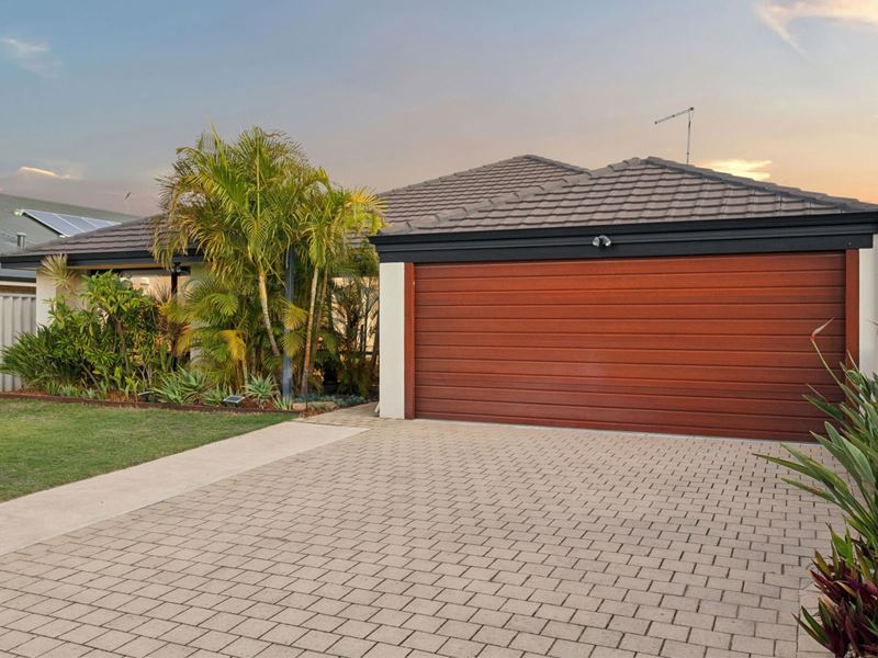 49 Whimbrel Parade, Bennett Springs WA 6063