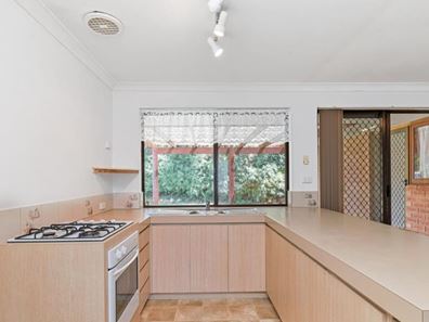 9 Bolderwood Drive, South Lake WA 6164
