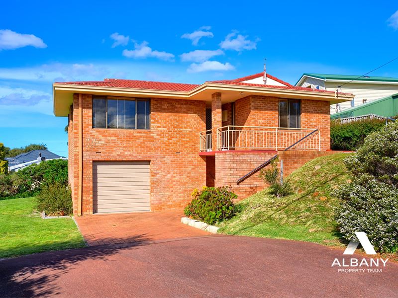 1 O'Connell Street, Little Grove