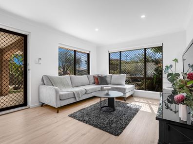 7/4 Harris Street, Palmyra WA 6157