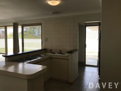 14 Sapling Way, Hocking WA 6065