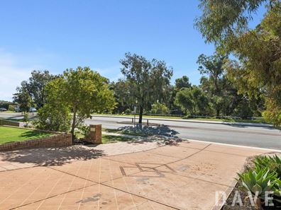 3 Seacrest Drive, Sorrento WA 6020