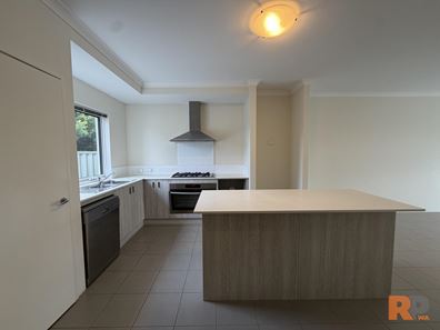 91 Piara Drive, Piara Waters WA 6112