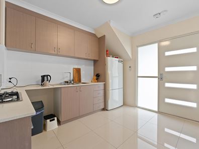 3/20 Service Street, Mandurah WA 6210