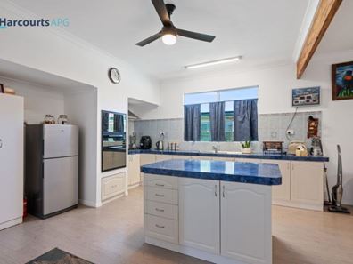 76 Coombes Street, Collie WA 6225