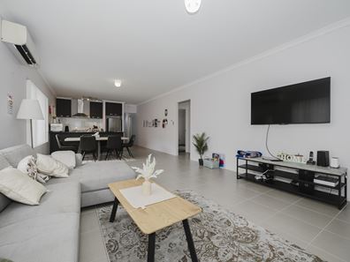 10 Le Souef Street, Maddington WA 6109