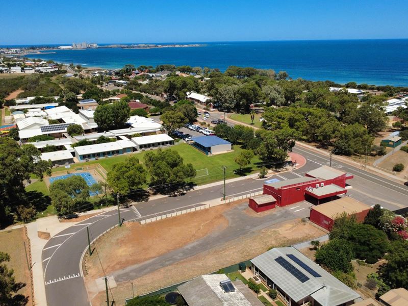 370 Chapman Road, Bluff Point