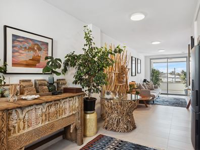 10/14 Kyarra Street, Innaloo WA 6018