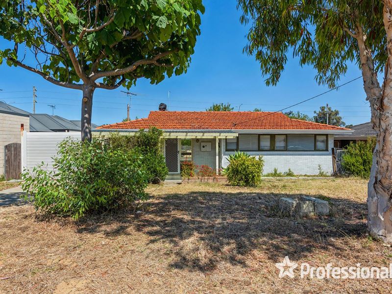 18 Malabar Crescent, Craigie WA 6025