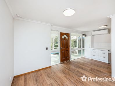 18 Malabar Crescent, Craigie WA 6025