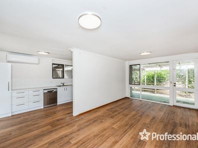 18 Malabar Crescent, Craigie WA 6025