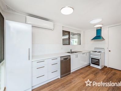18 Malabar Crescent, Craigie WA 6025