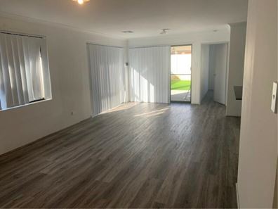 5 Baggot Rd, Hilbert WA 6112