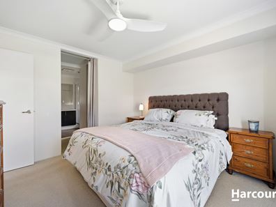 4 Cabernet Loop, Pearsall WA 6065