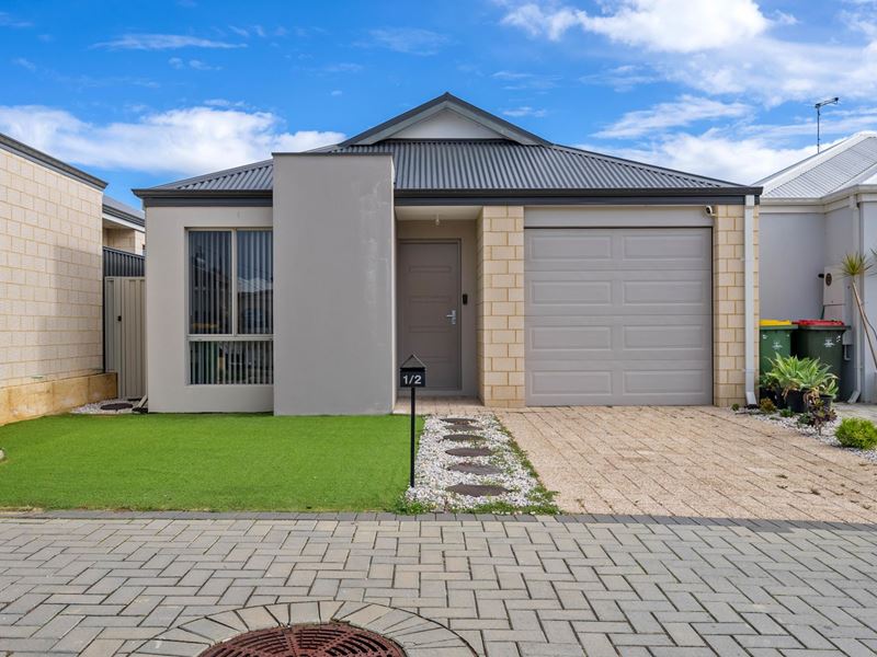 1/2 Fawcett Road, Lake Coogee WA 6166