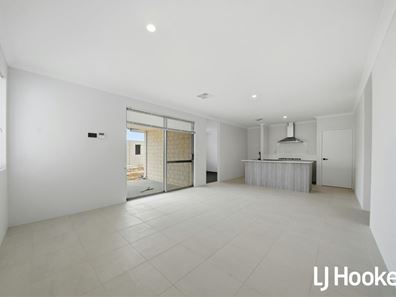 8 Trestles Way, Eglinton WA 6034