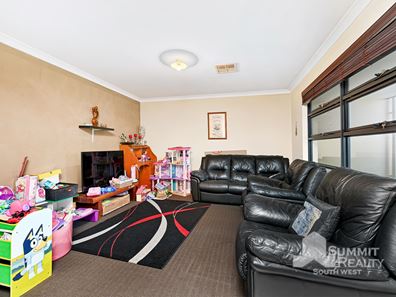 13 Kowari Way, Australind WA 6233