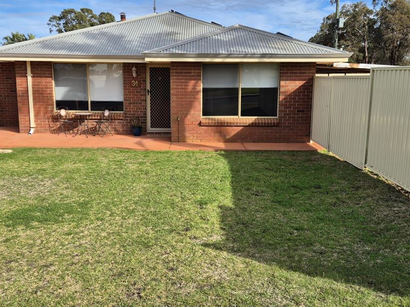 34 Robinson Street, Gingin WA 6503