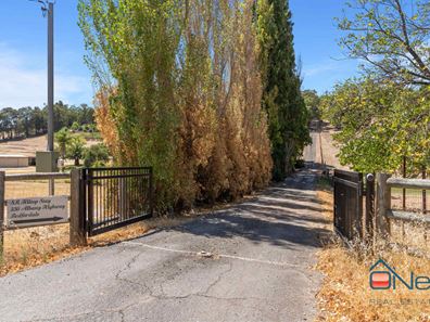 2/336 Albany Highway, Bedfordale WA 6112