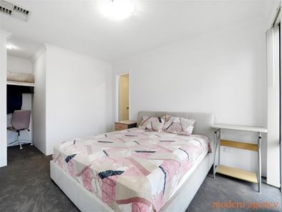64 Jedburgh Loop, Sinagra WA 6065