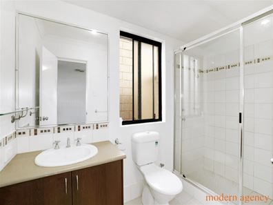 64 Jedburgh Loop, Sinagra WA 6065
